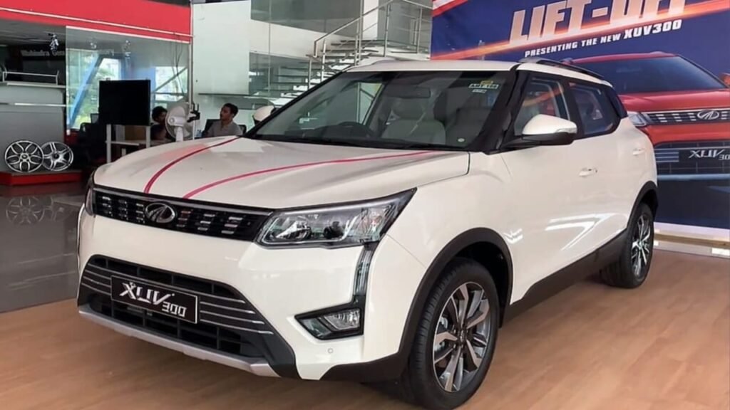 Mahindra XUV300 2025 – Compact SUV Powerhouse With Style, Safety & 20+ KM/L Mileage at Just ₹9,000 EMI!